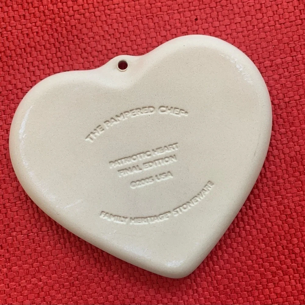 Pampered Chef Patriotic Heart Stoneware